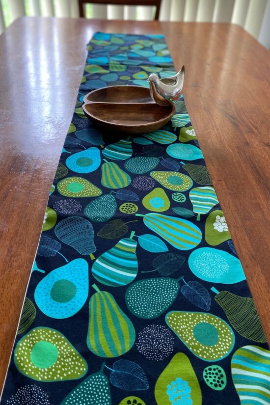 Table Runner Avocados - Image 2